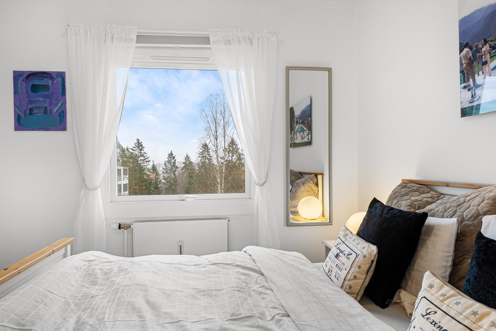 Naturskjønn utsikt fra begge soverom! Galleribilde