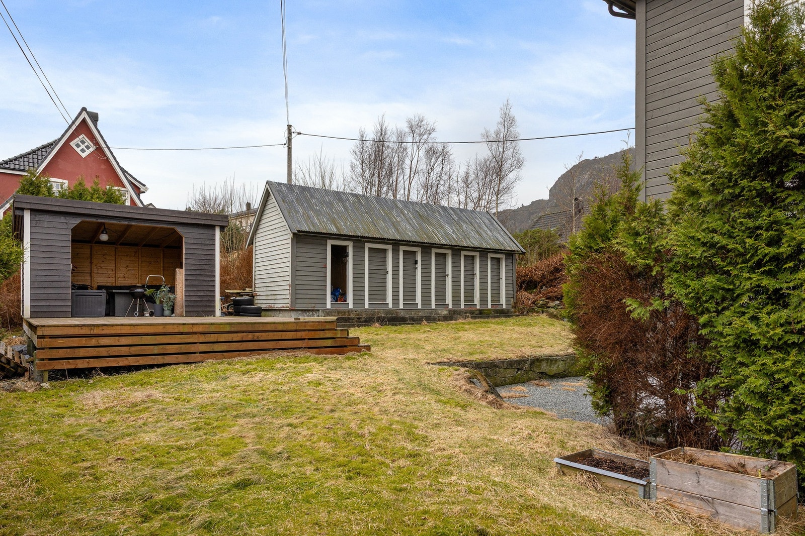 Leiligheten har en bod i utvendig bodhus på 3,5 kvm. Galleribilde