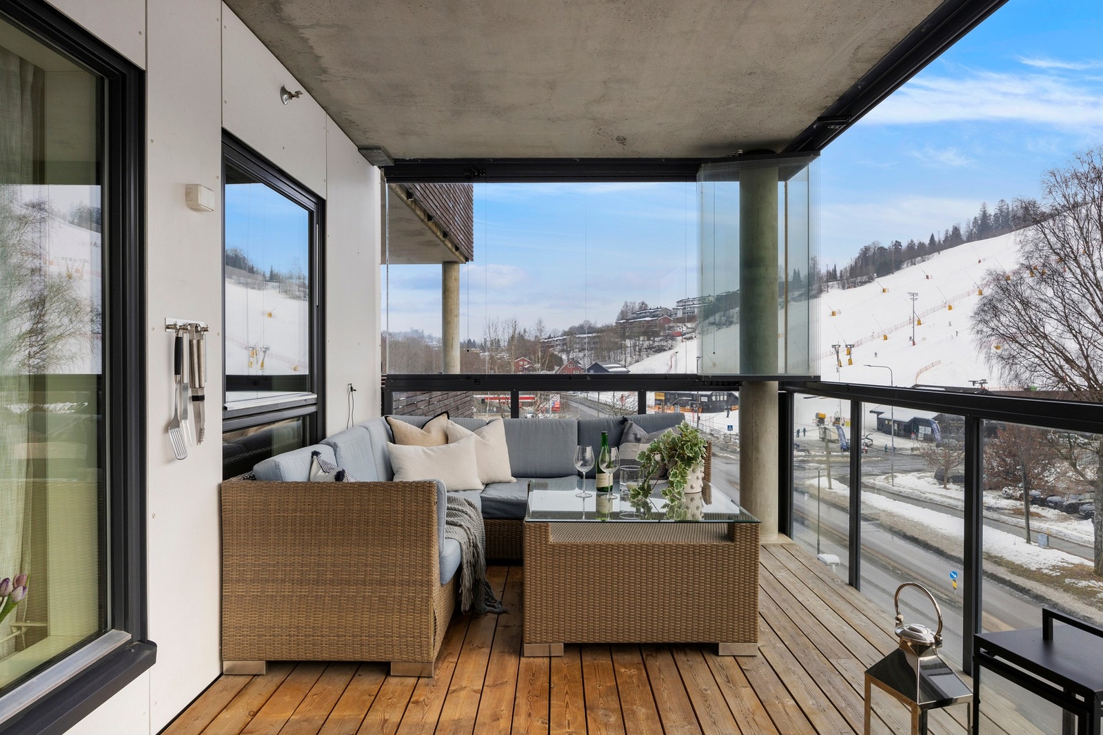 Utsikt mot populære Kirkerudbakken Galleribilde