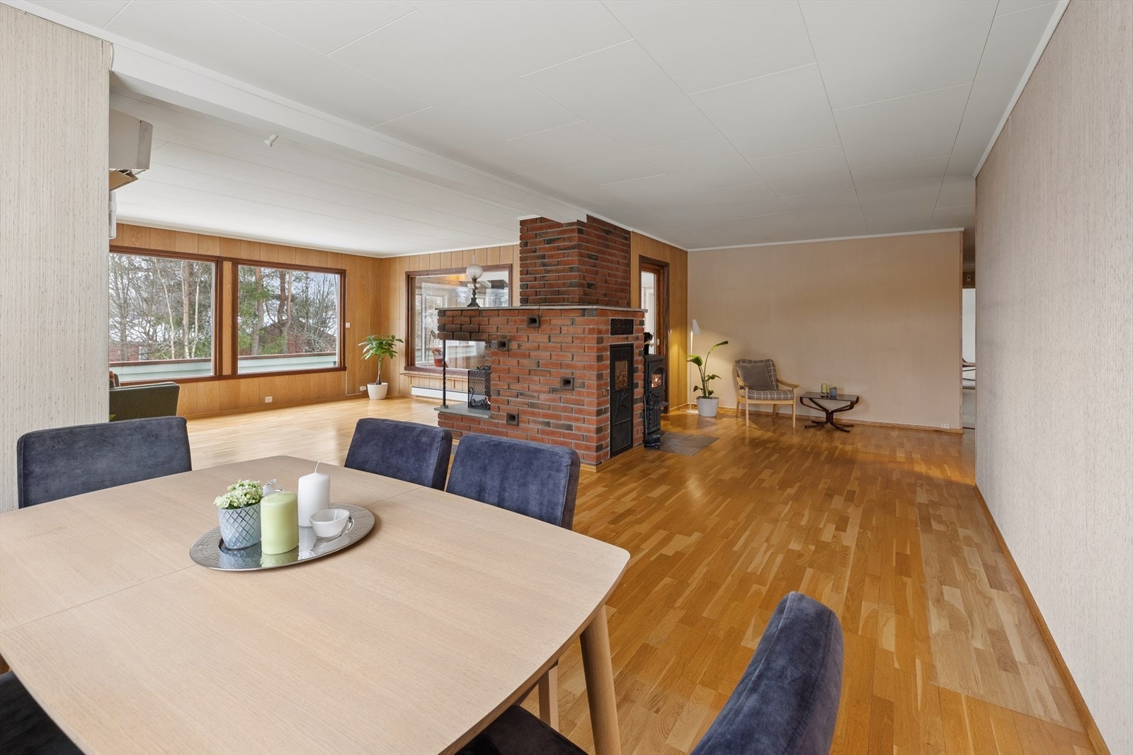 God plass for plassering av spisestue i stuen. Galleribilde