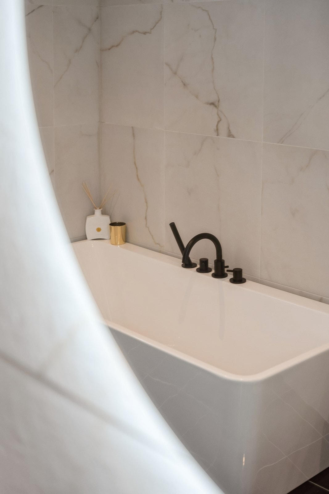 Tenk å kunne synke ned i dette badekaret etter ein lang dag? Galleribilde