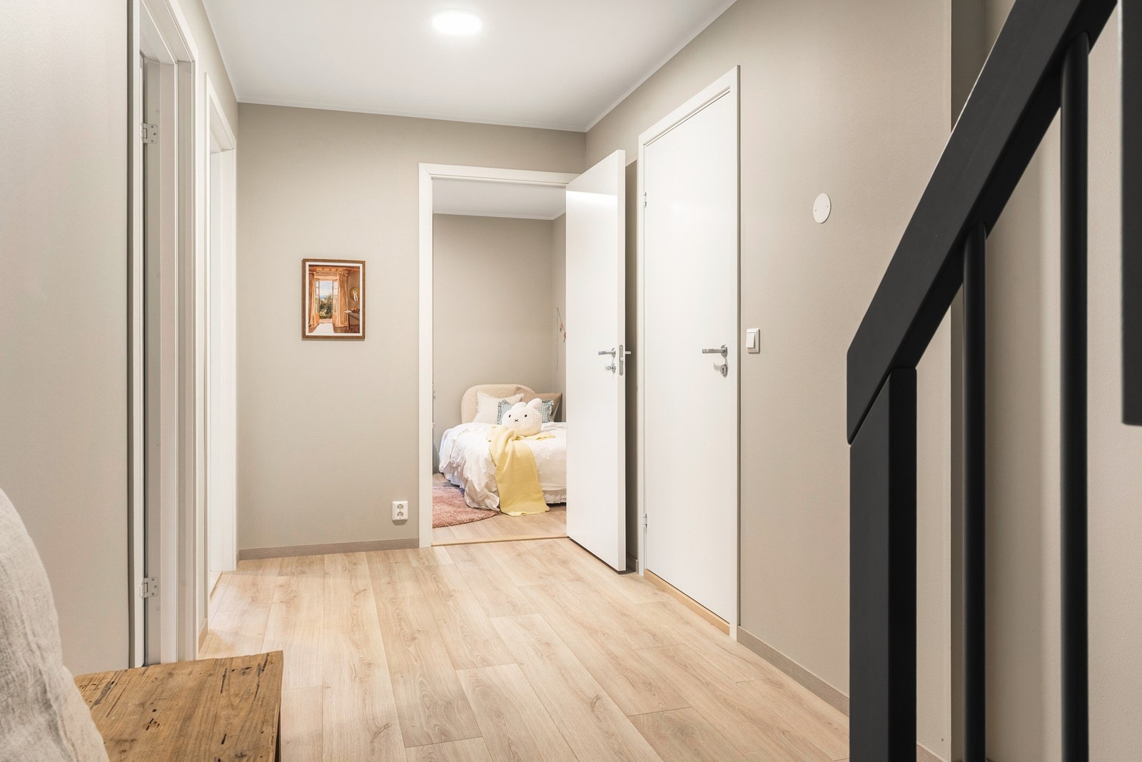 I underetasjen finner du også det boligens andre bad, med adkomst fra gangen. Galleribilde