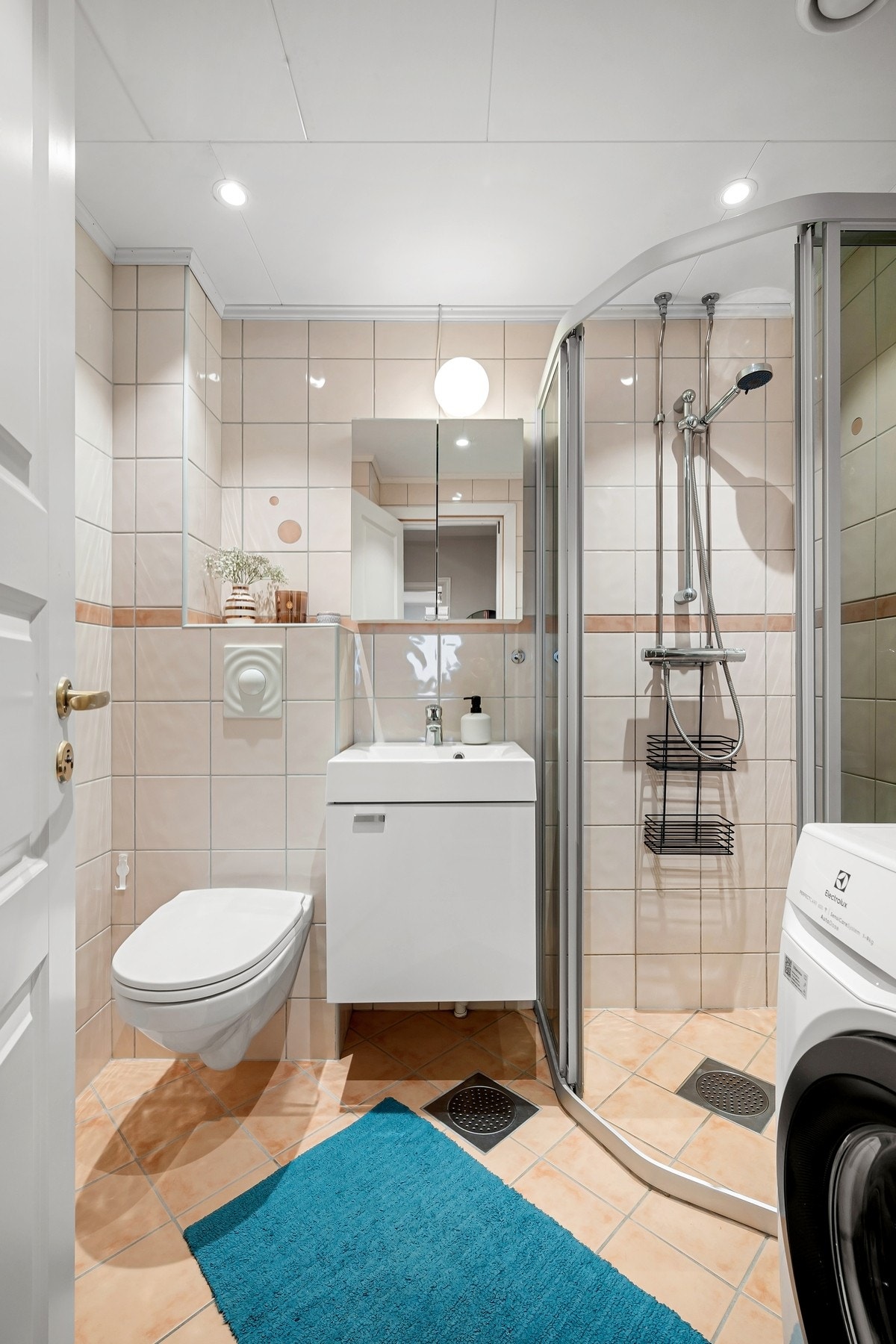 Bad/wc ble rehabilitert i 2006 i regi av borettslaget Galleribilde