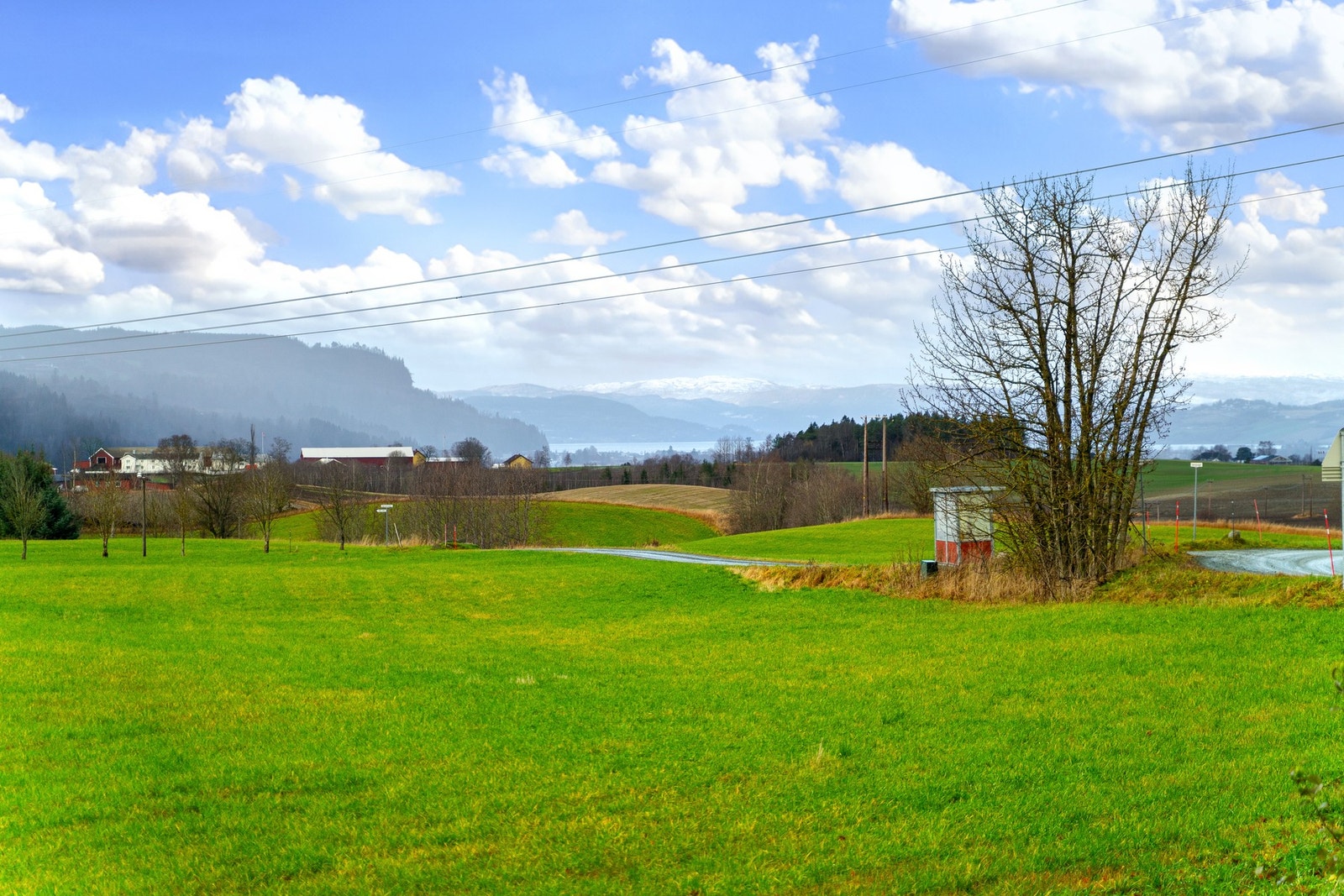 Her bor man fint til uten innsyn og med god avstand til nærmeste nabo. Galleribilde