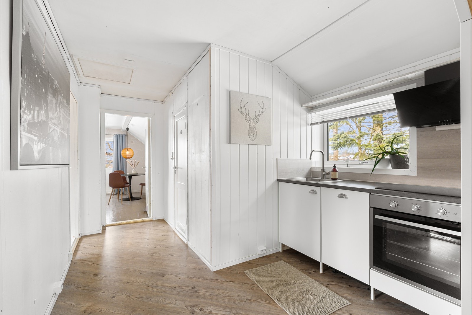 Det er montert en kjøkkenløsning i 2. etasje i 2025. Galleribilde