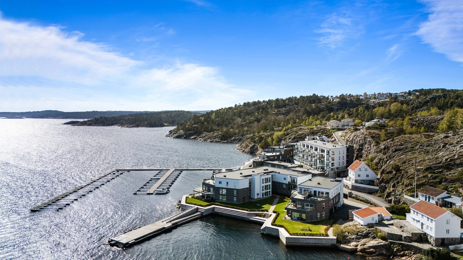 Stangholmen, Skagerrak og fjorden i front. Galleribilde