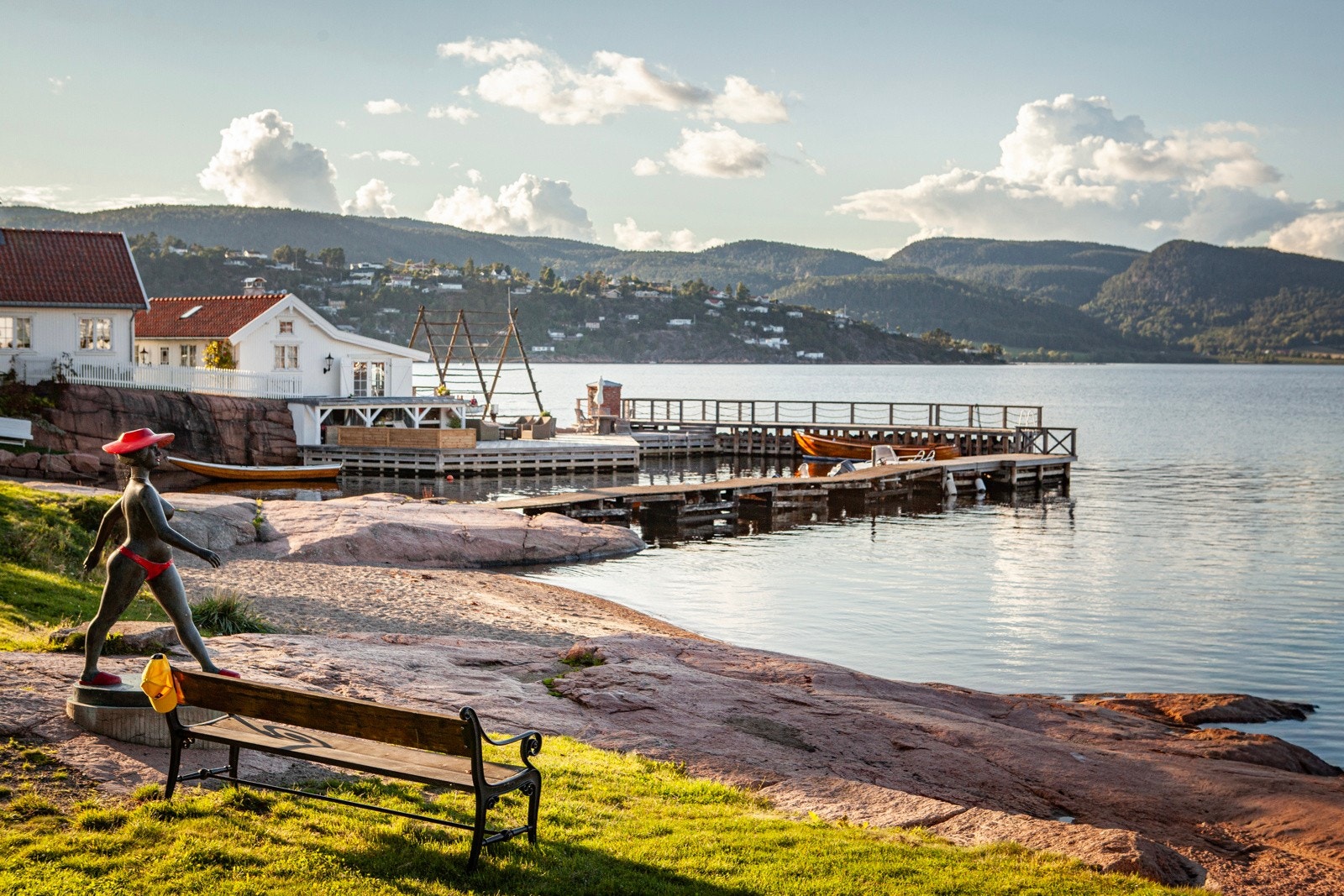 Holmsbu sentrum. Galleribilde