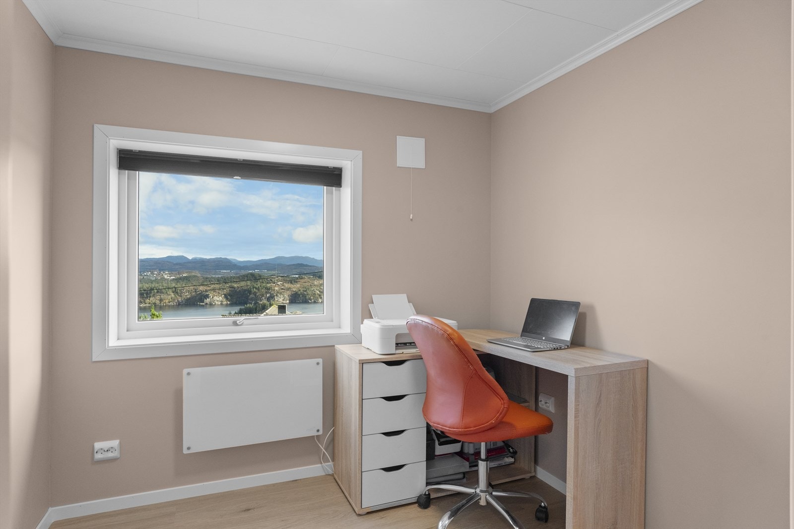 Soverom/kontor Galleribilde