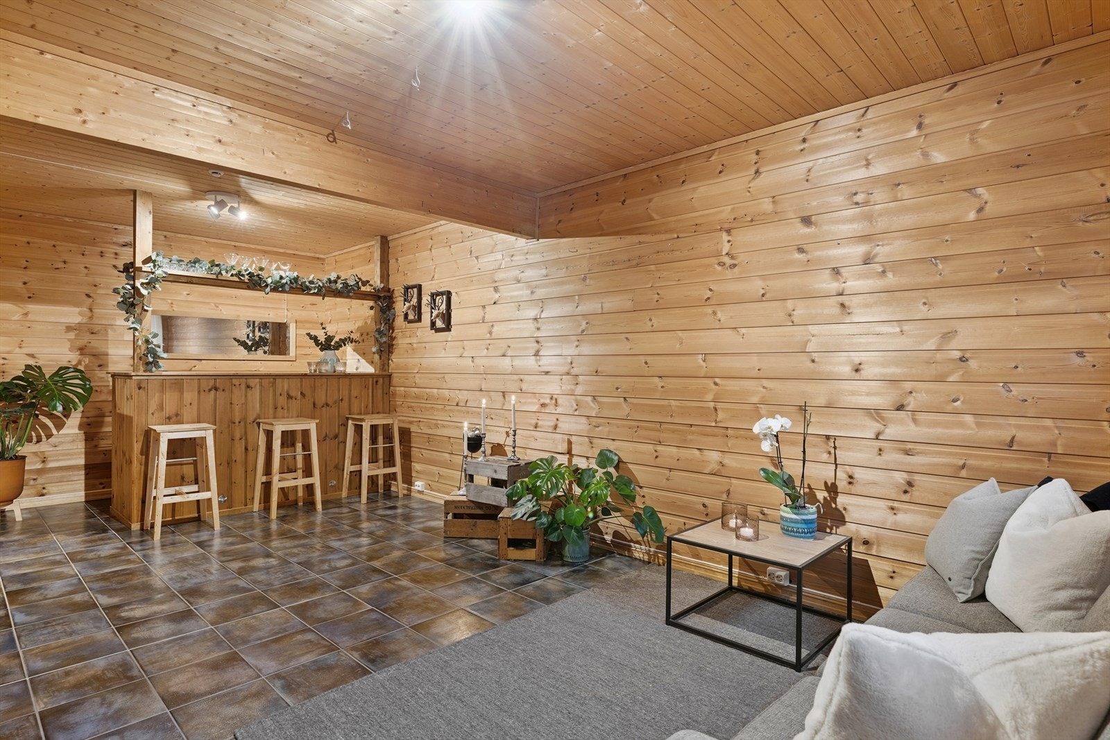 Her har du din egen bar, så inviter til en fotballkveld og nyt en morsom kveld. Galleribilde