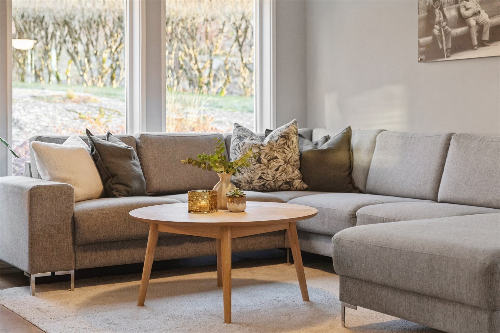 Sleng dag på sofaen etter en lang dag på jobb eller skole, sett på en hyggelig film og bare nyt roen. Galleribilde