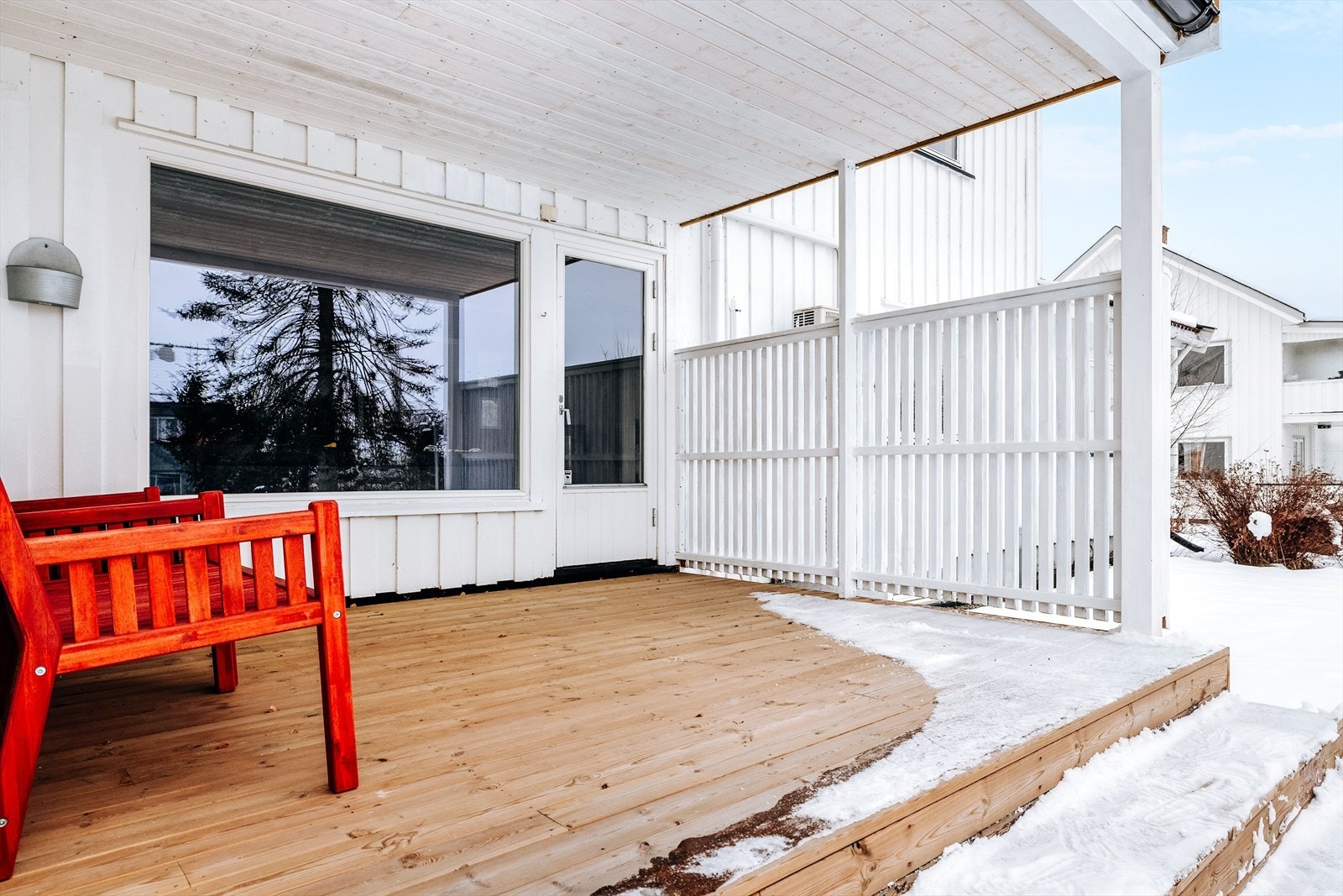 Her er det plass til diverse utemøbler, blomster og annet ønskelig. Galleribilde