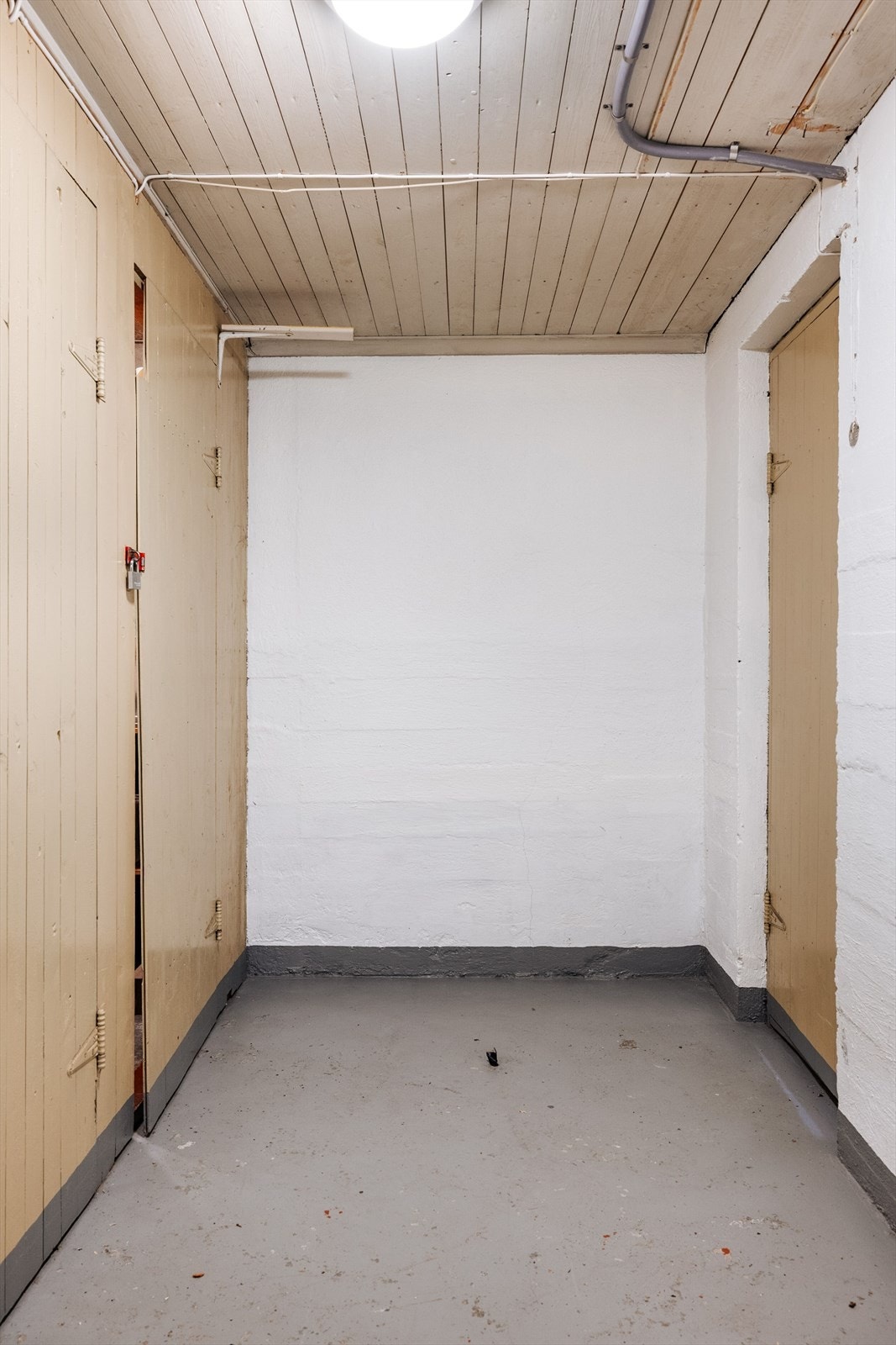 I tillegg følger en ekstra bod i kjeller og delt bod med naboleilighet. Galleribilde