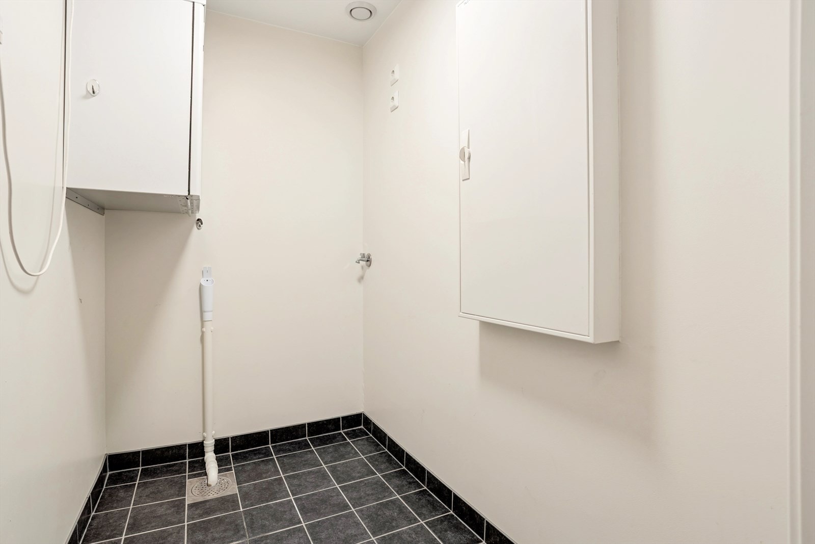 Svært praktisk med separat vaskerom / bod! Galleribilde