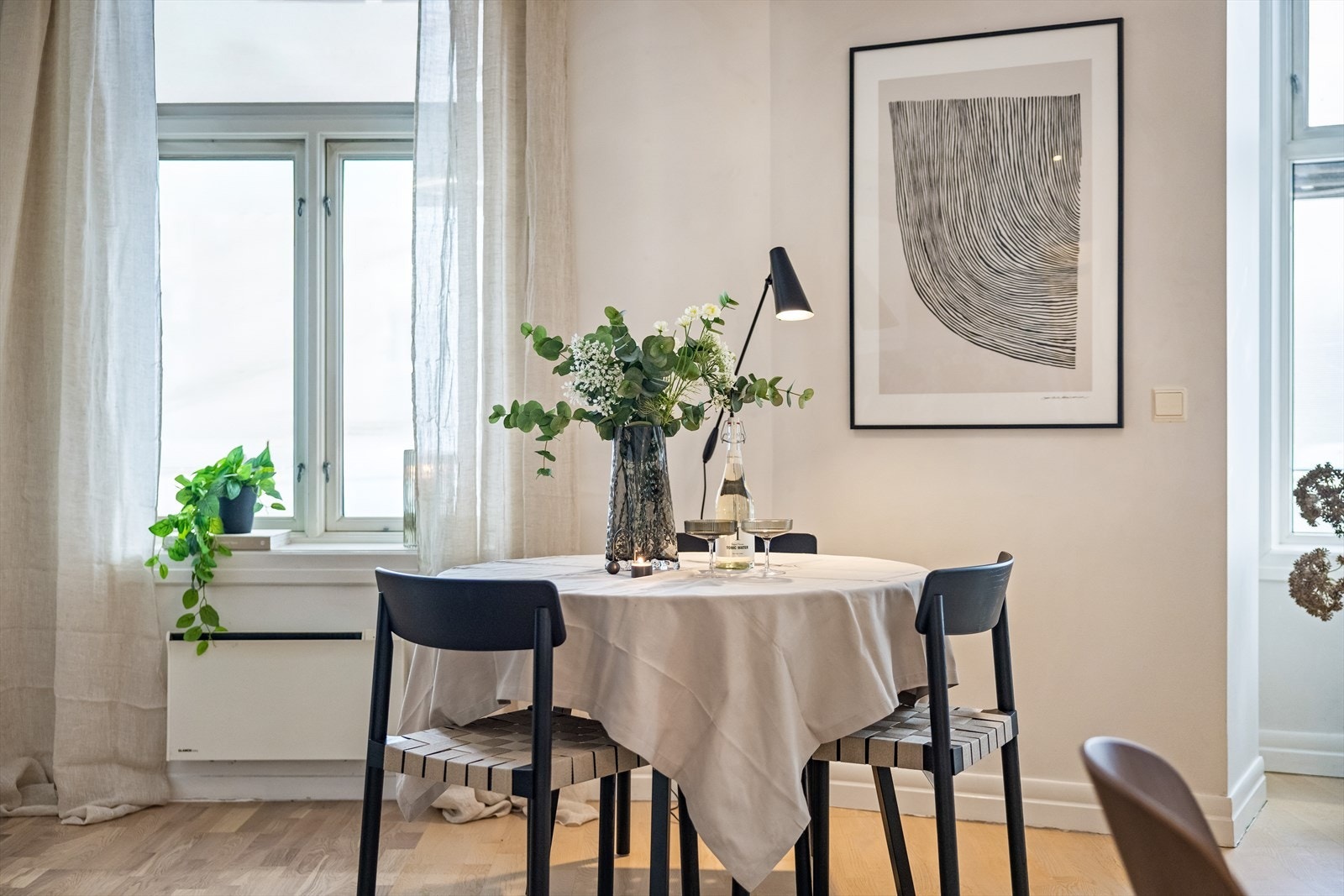 Her ligger alt til rette for hyggelige måltider! Galleribilde