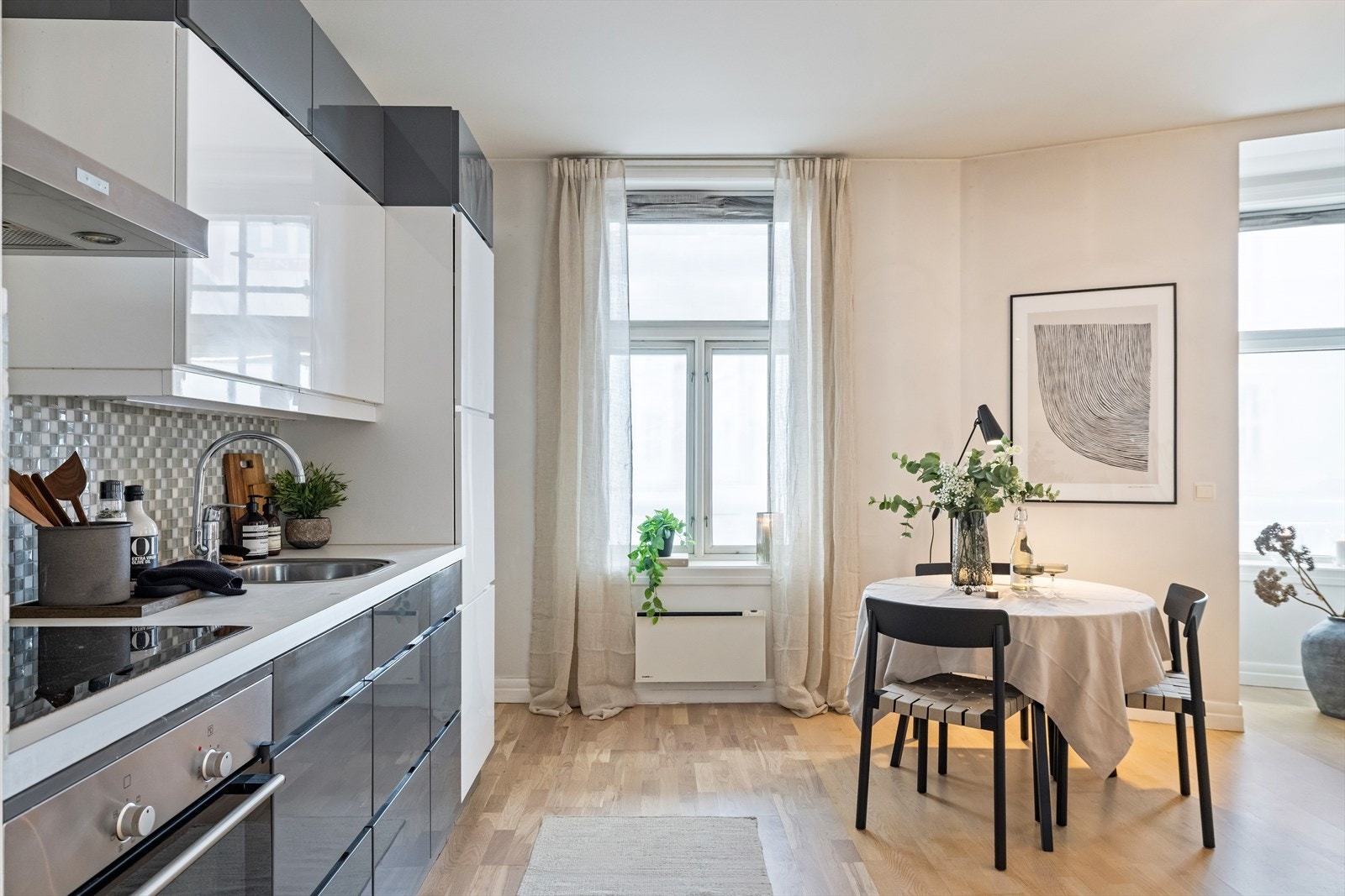 God plass til å innrede med spisebord. Galleribilde