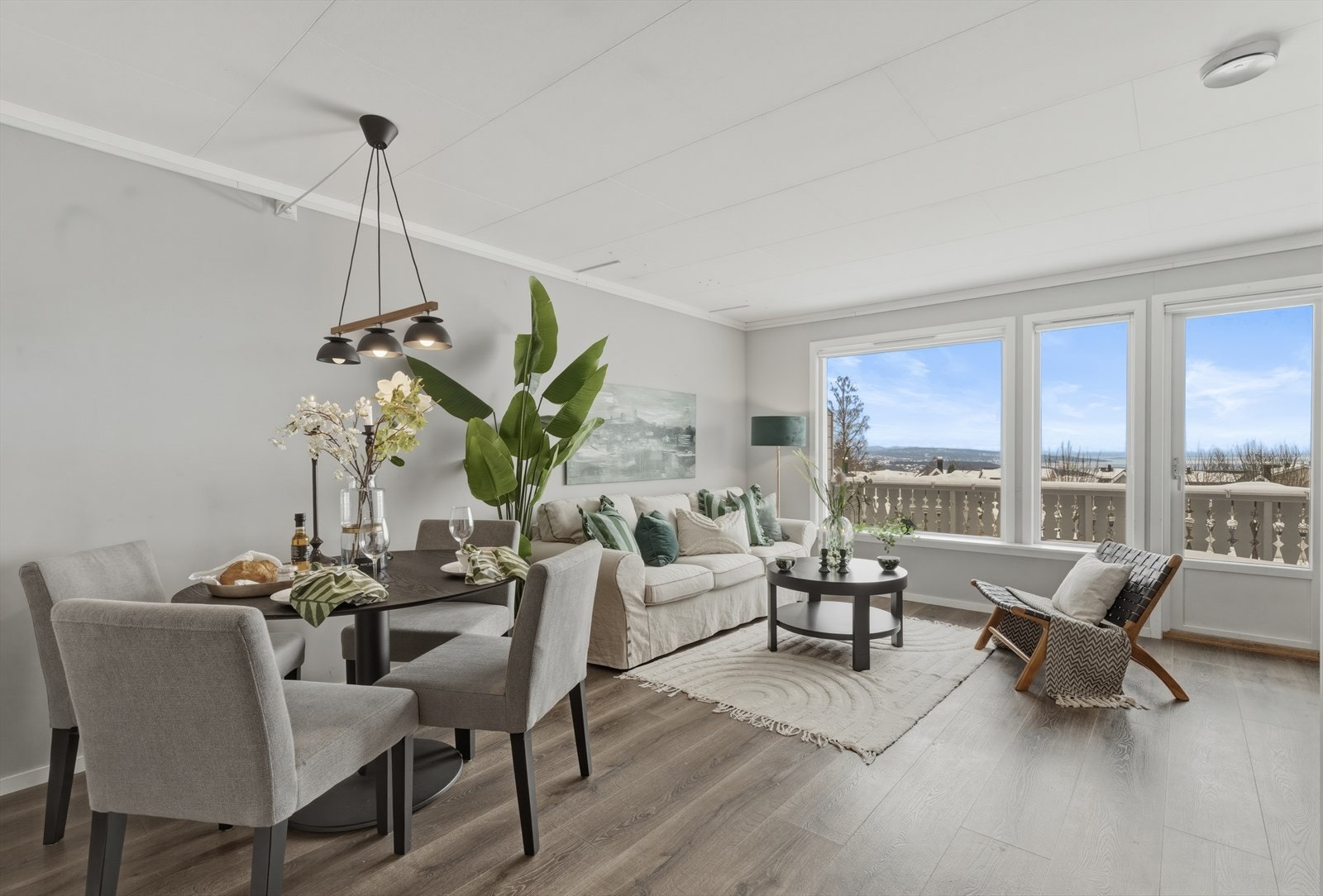 Velkommen til et hyggelig rekkehus i Kleiverudveien 189, presentert av Stein Erik Lie v/Proaktiv. Galleribilde