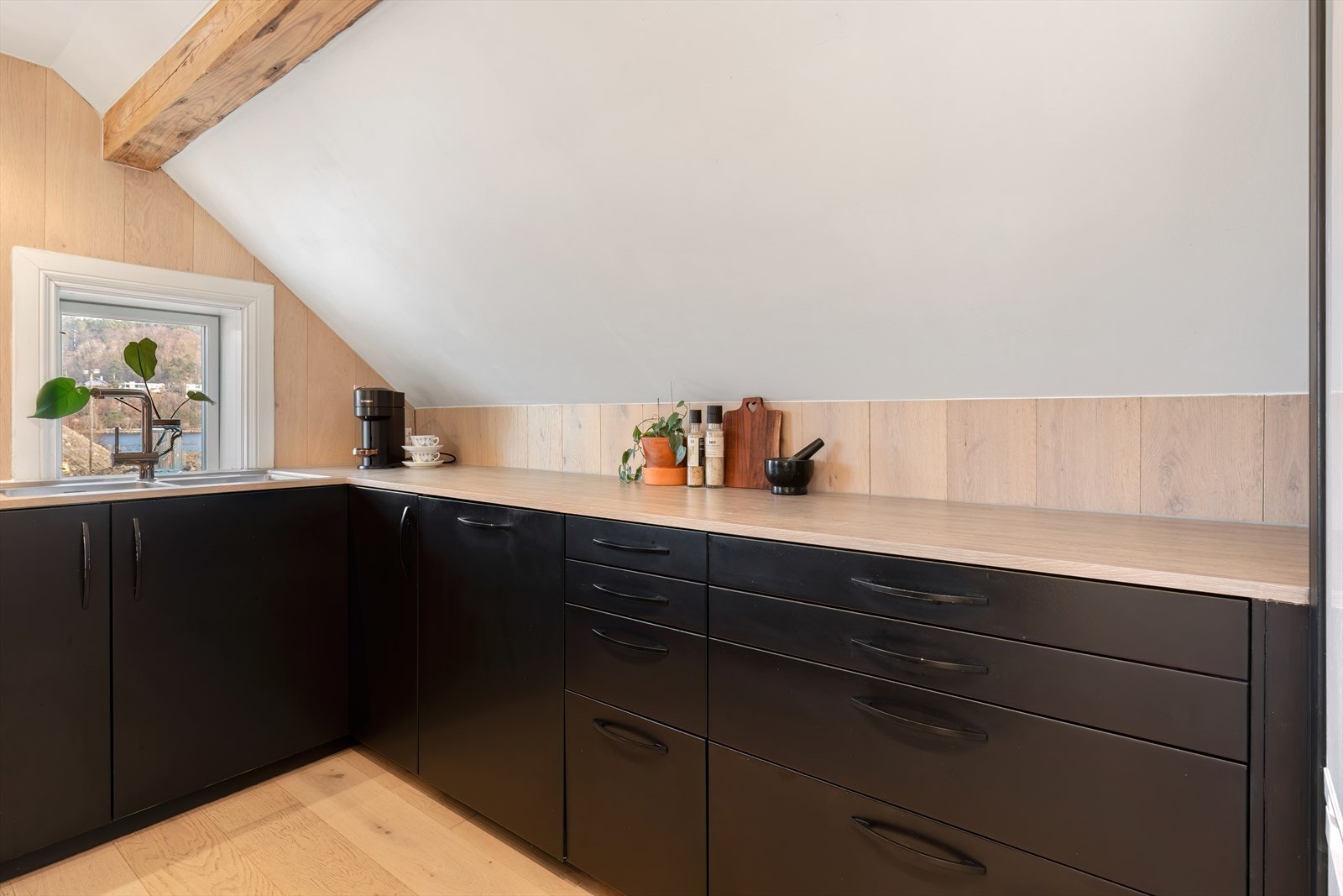 Rikelig med benkeplass Galleribilde