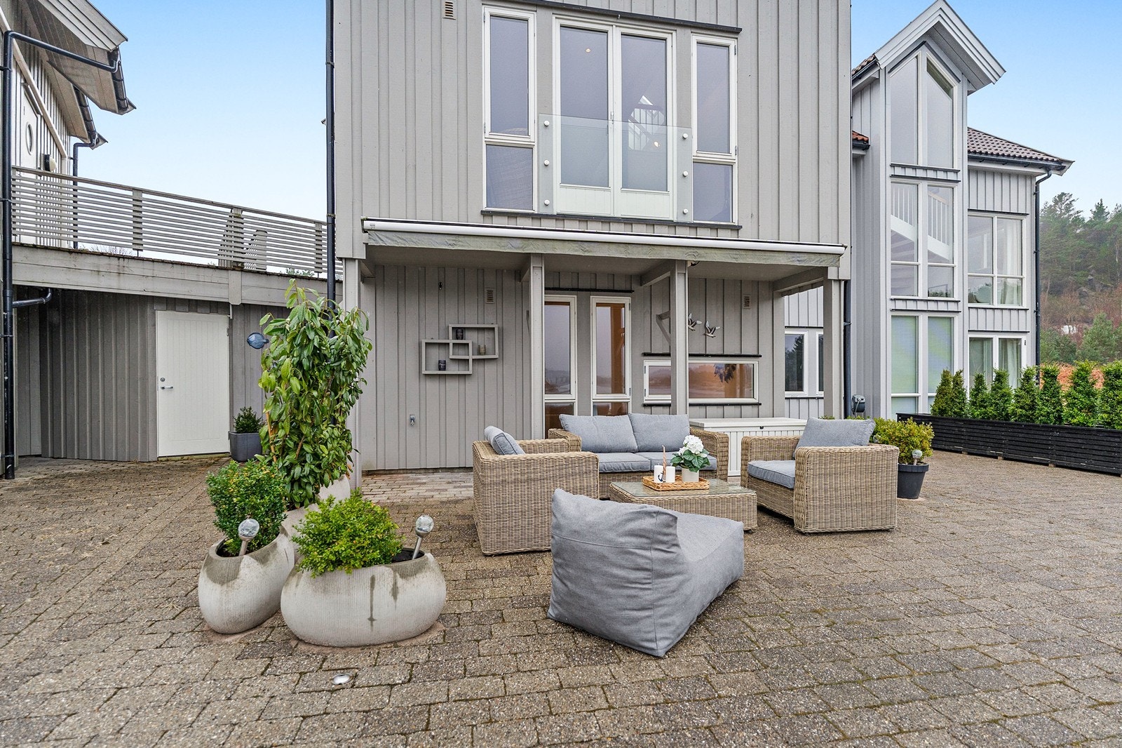 Deler av området ligger på egen eiendom og deler på felles grunn. Galleribilde