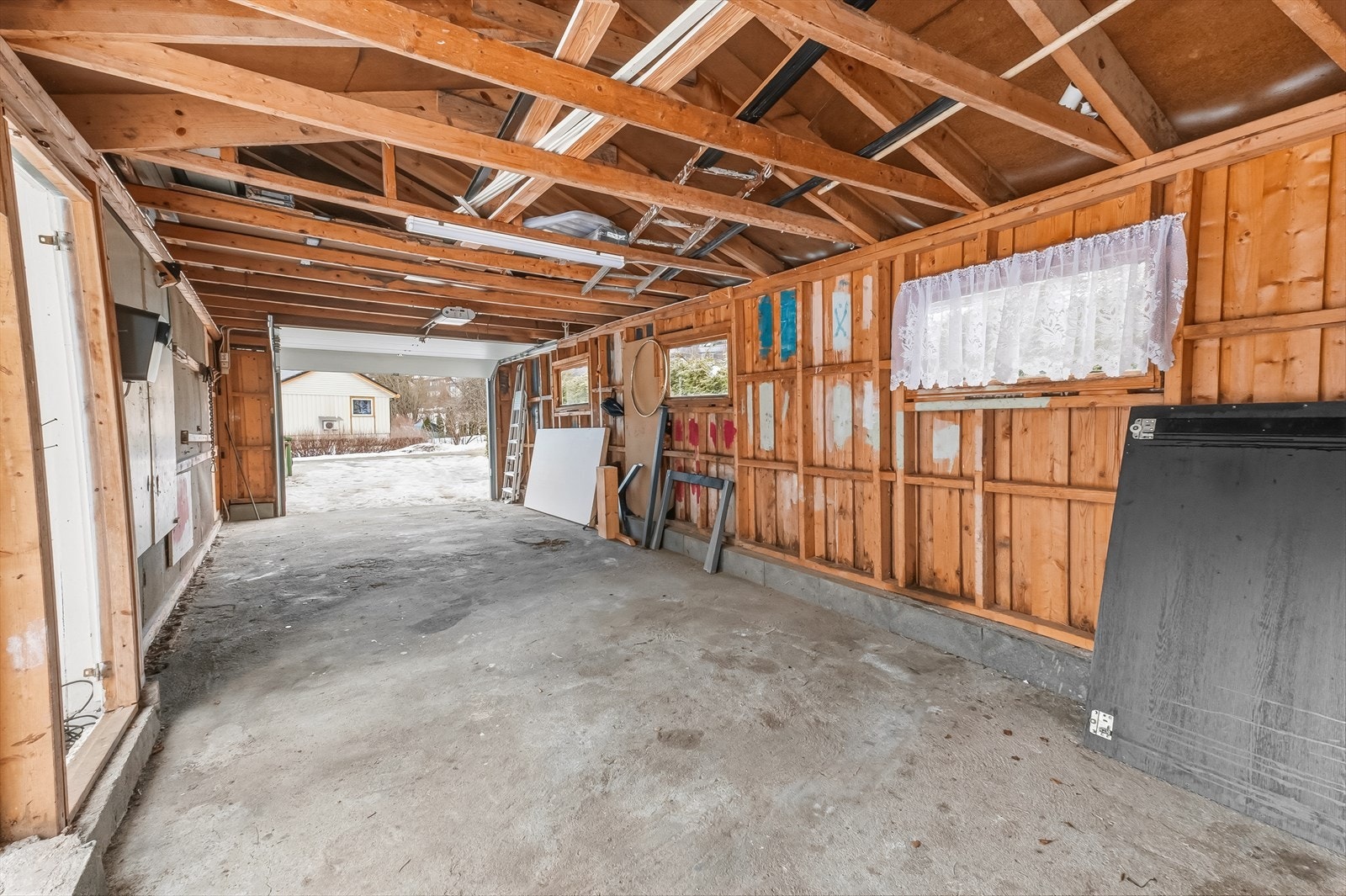 Garasjen er på 33 kvm. Galleribilde