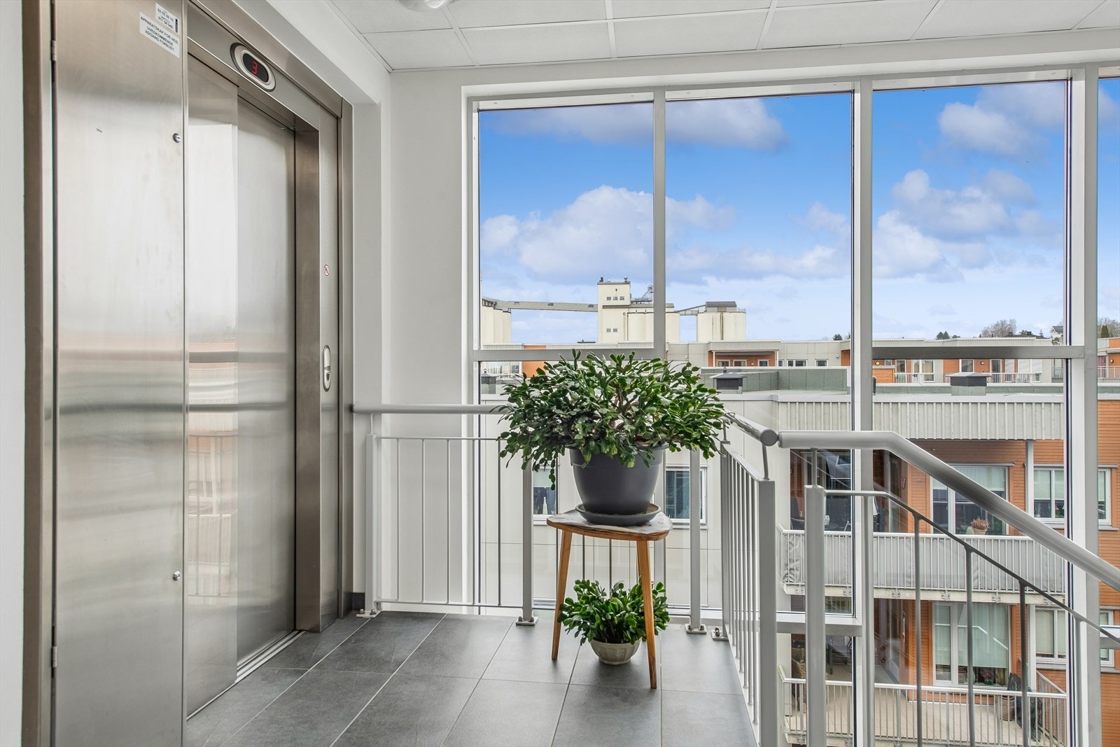 Det er heis i bygget. Galleribilde