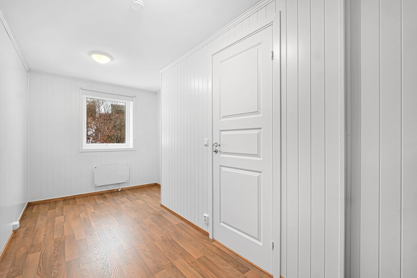 Rom III - Innredet rom (ikke godkjent soverom/hoveddel) Galleribilde