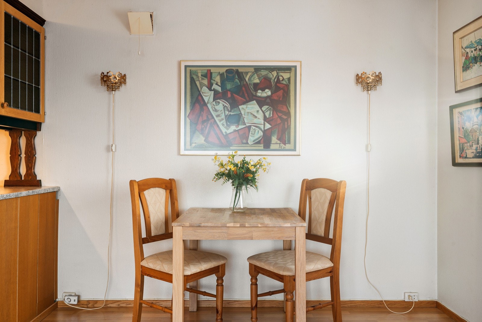 Plass til spisestue i tilknytting kjøkken.