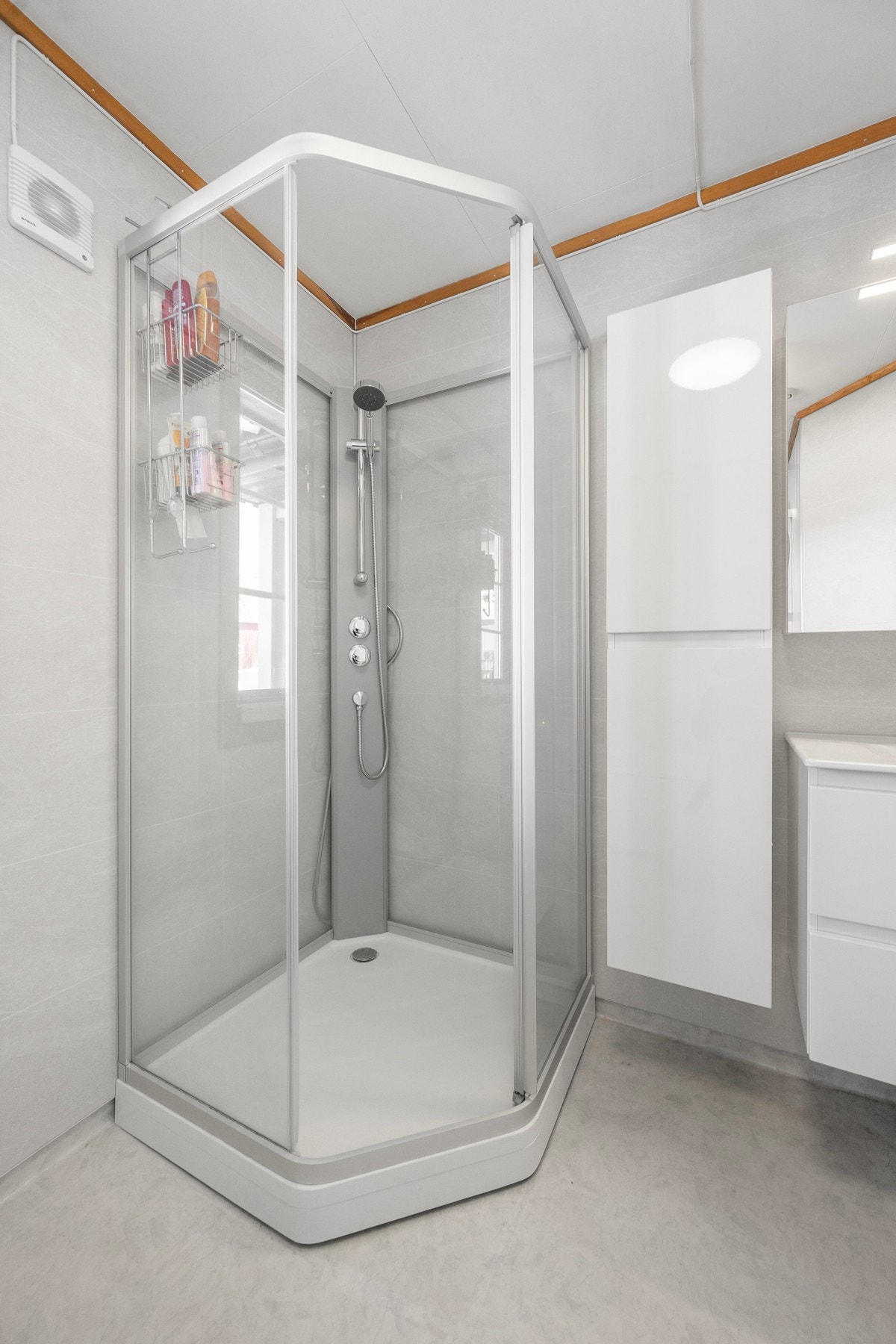 Dusjkabinett på badet Galleribilde