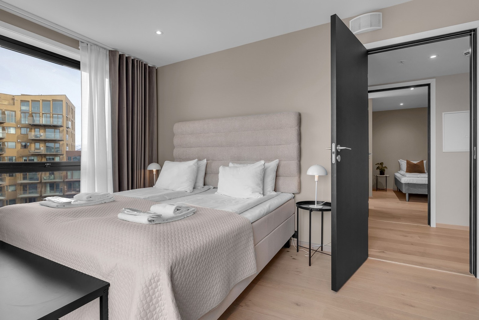 Leiligheten byr på hele tre soverom. Galleribilde