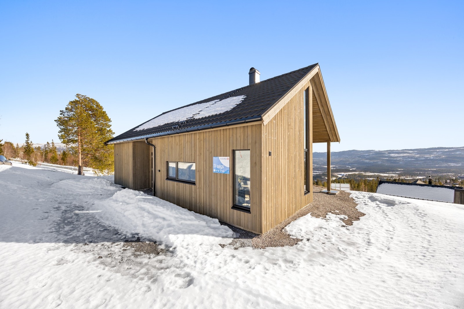 Lekker hytte med høy standard som sørger for et avslappende og komfortabelt hytteliv! Galleribilde