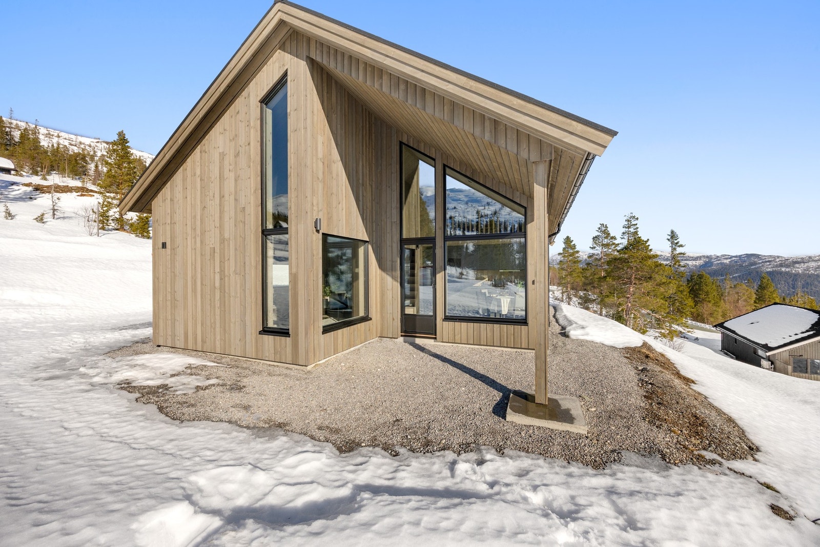 Nyoppført og moderne hytte med attraktiv beliggenhet. Ski in/ski out til Grong skisenter! Galleribilde