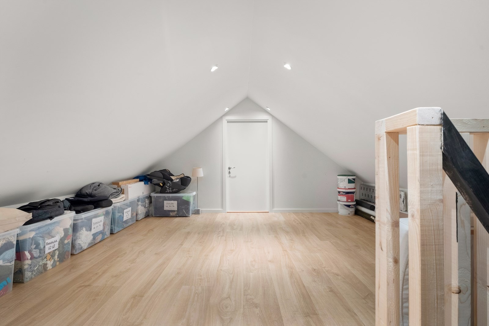 Loft med bodareal. Ikke målverdig areal (ALH) på 36 m2. Galleribilde
