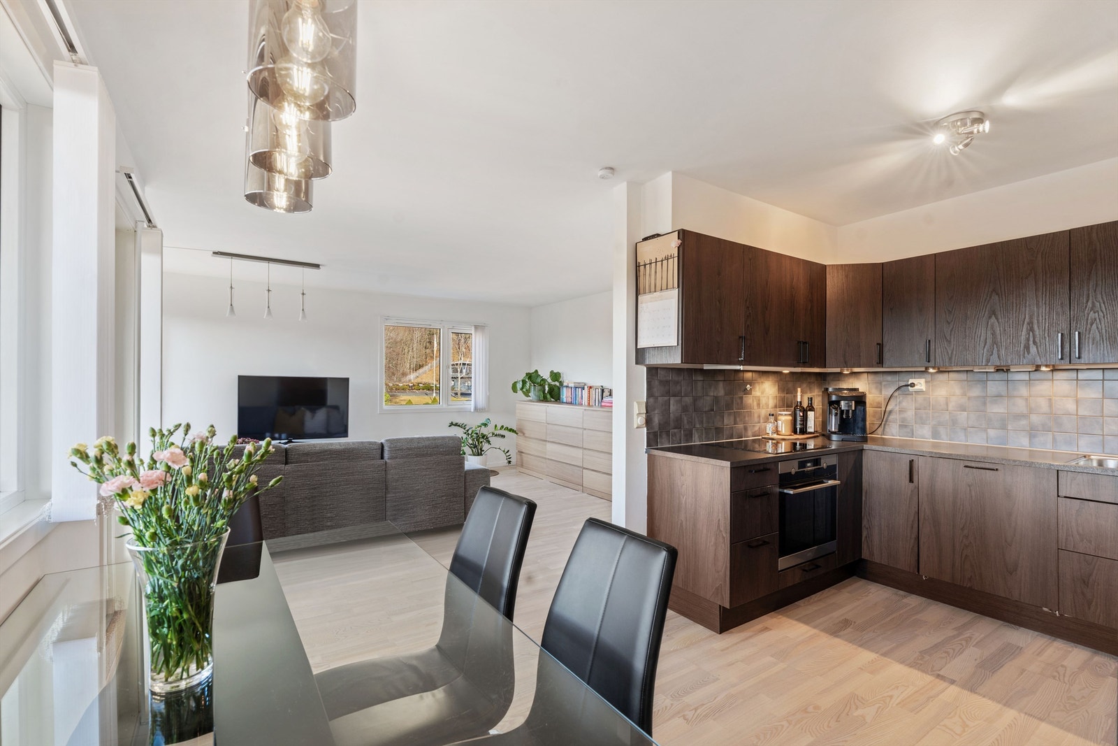 God plass til spisebord Galleribilde