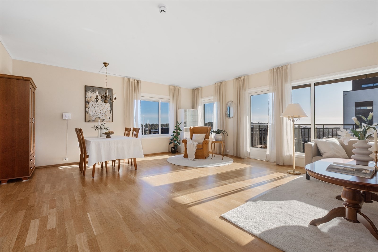 Åsebråttunet 1 presenteres av DNB Eiendom ved Pål Karlstad Galleribilde