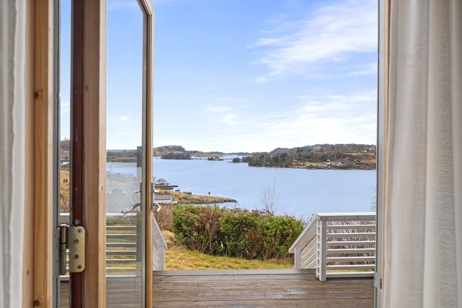 Utgang fra stue til terrasse Galleribilde