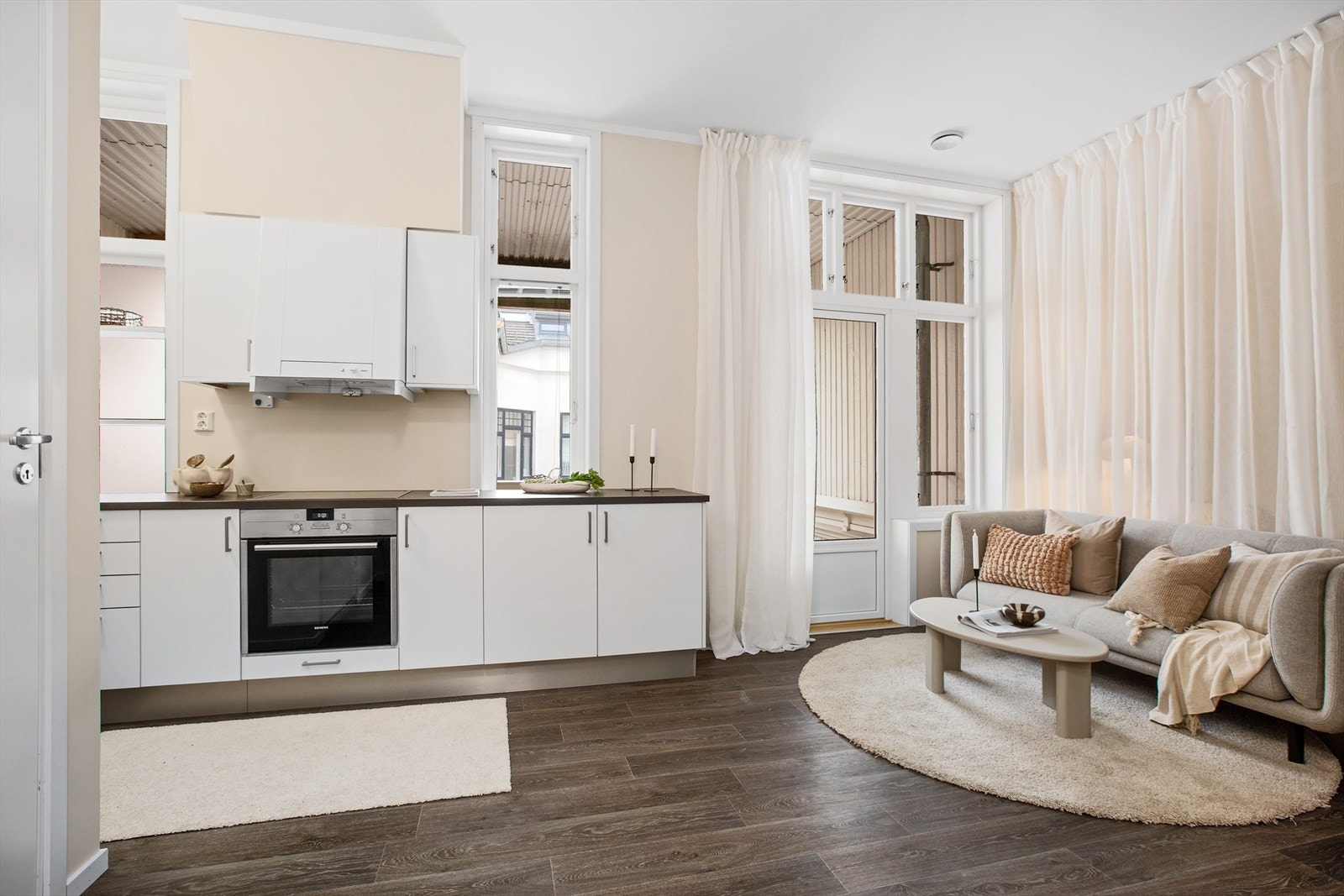 Silje Bruun Langø og Henrik Almås v/ DNB Eiendom har gleden av å presentere Ferjestedsveien 24 Galleribilde