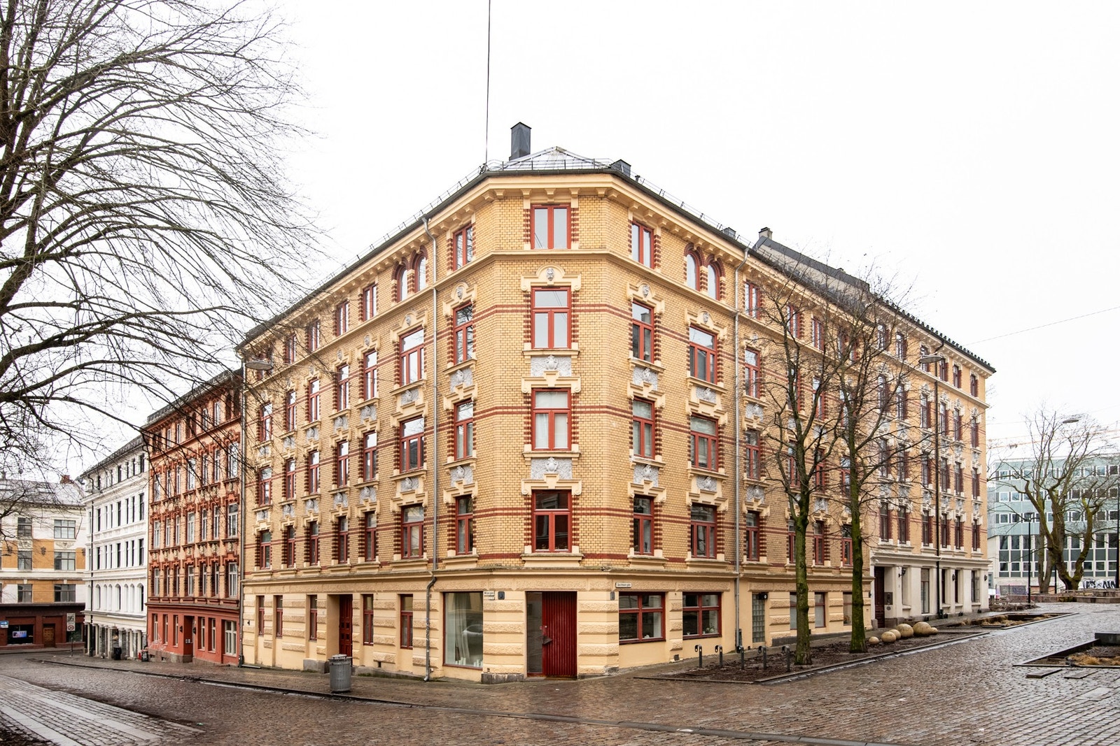 Leiligheten har en attraktiv beliggenhet på St. Hanshaugen. Rett rundt hjørnet finner du den nyoppussete Kristparken Galleribilde