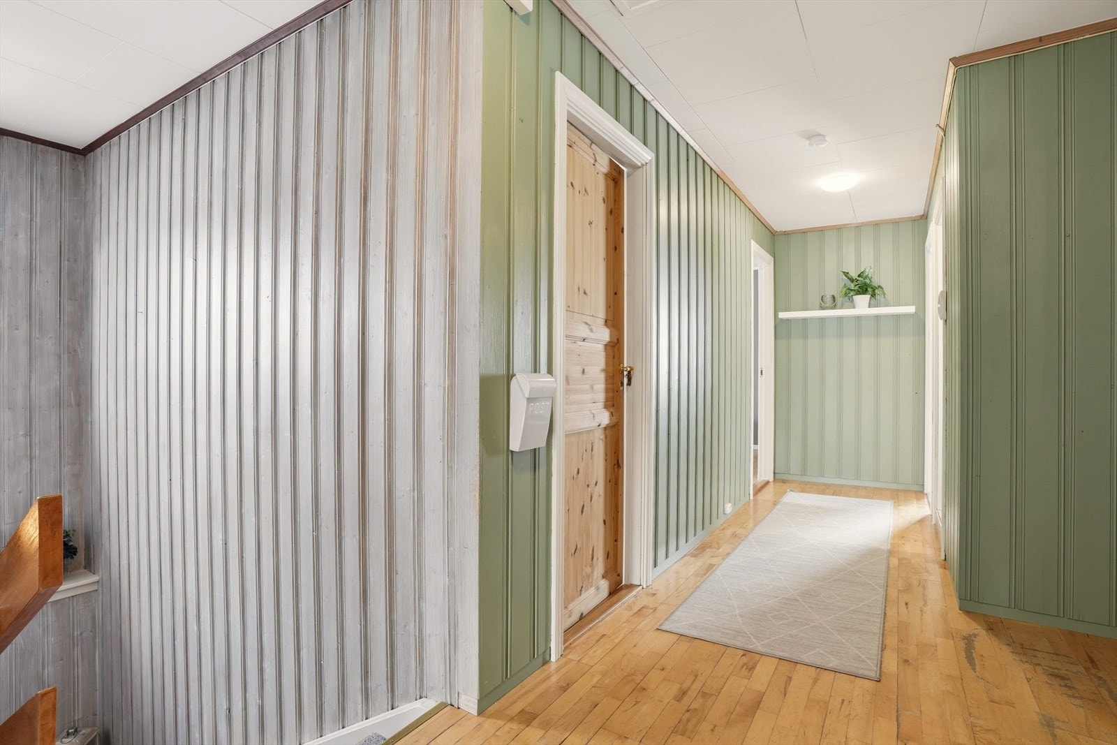 Trappegang 1. etasje. Galleribilde