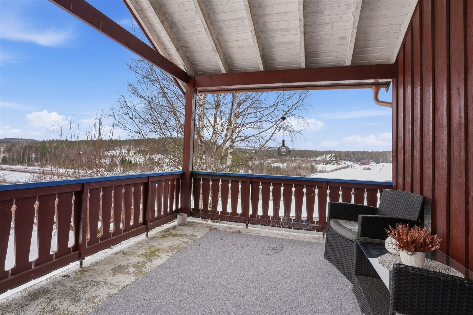 Solrik beliggenhet og utsikt. Galleribilde