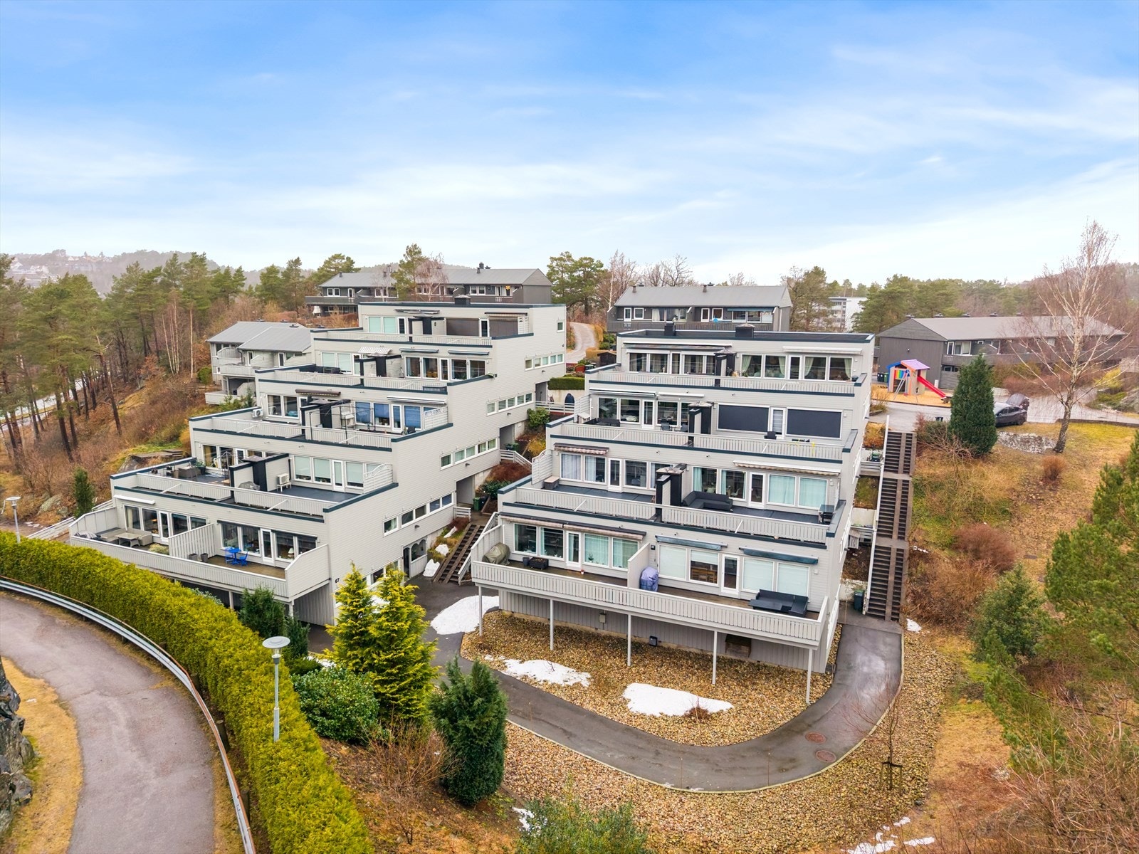 Leiligheten ligger øverst og på enden til høyre Galleribilde