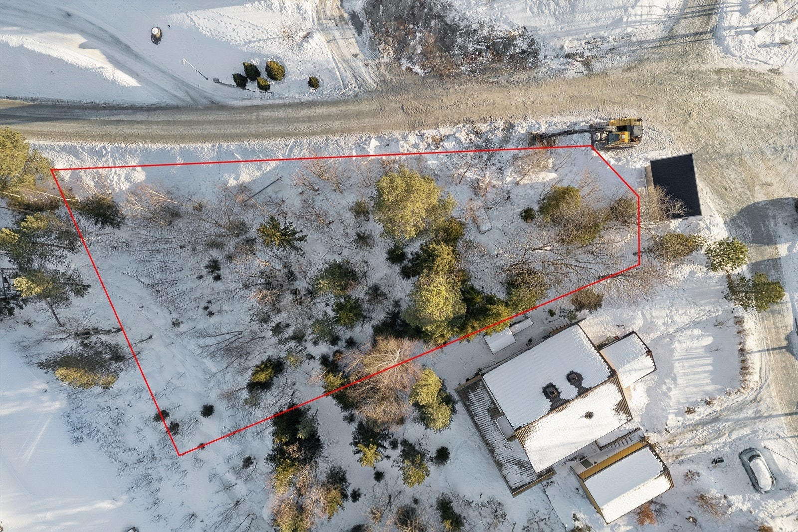 Dronebilde av tomten sett ovenfra Galleribilde