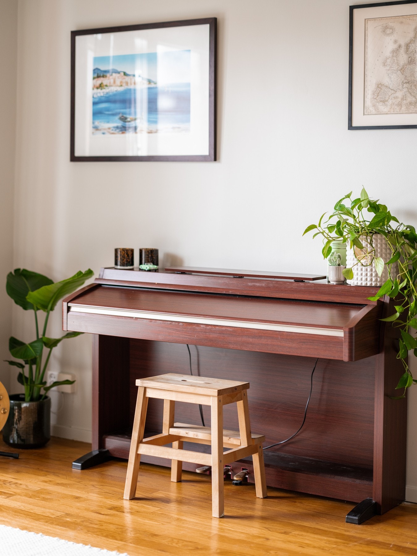 Det er IN-ordning på deler av lånet. Ved innfrielse av dette lånet, reduseres de totale fellesutgiftene pr. mnd til kr. 4 678,- (med dagens betingelser) Galleribilde