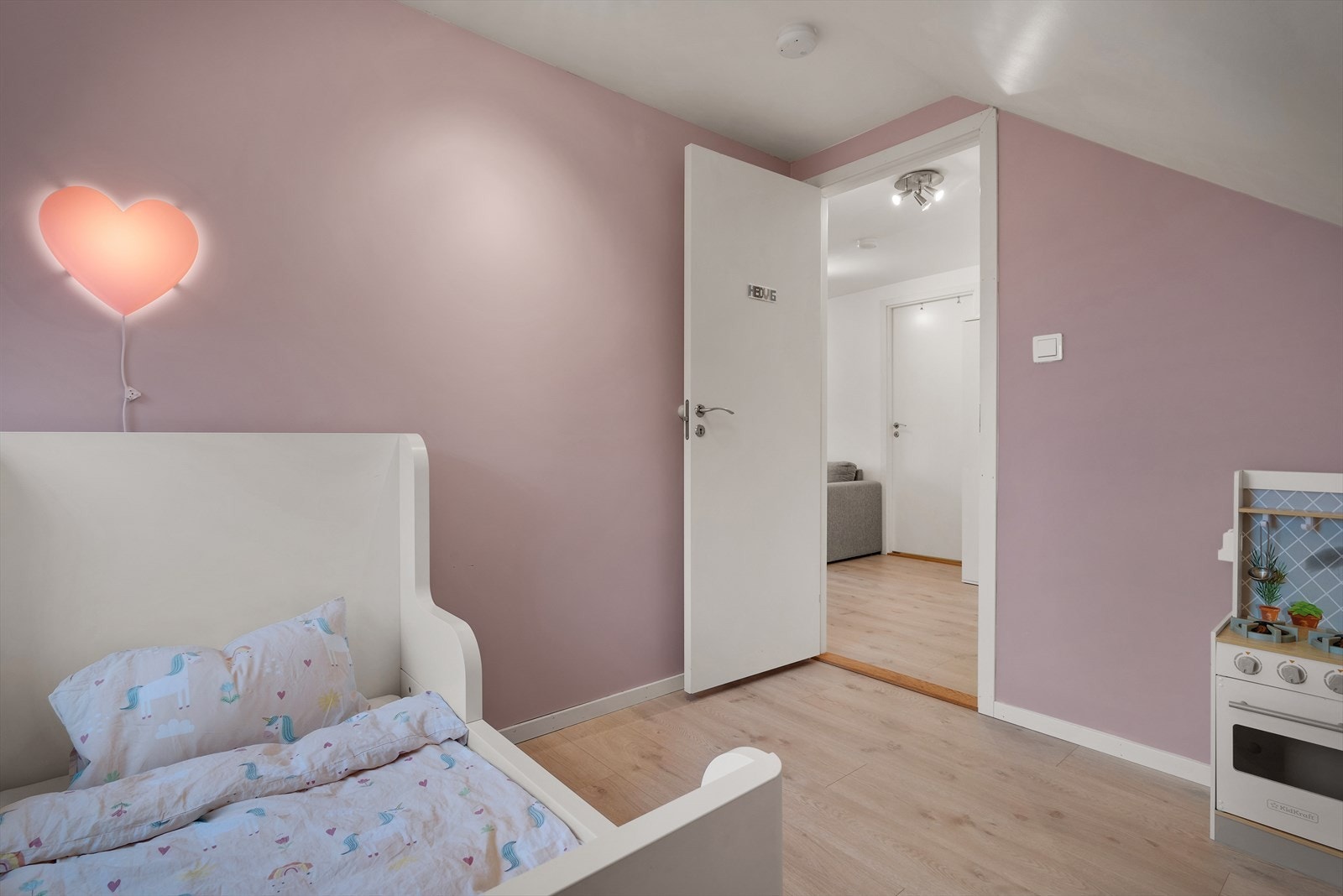 - Passer perfekt som barnerom eller gjesterom - Galleribilde