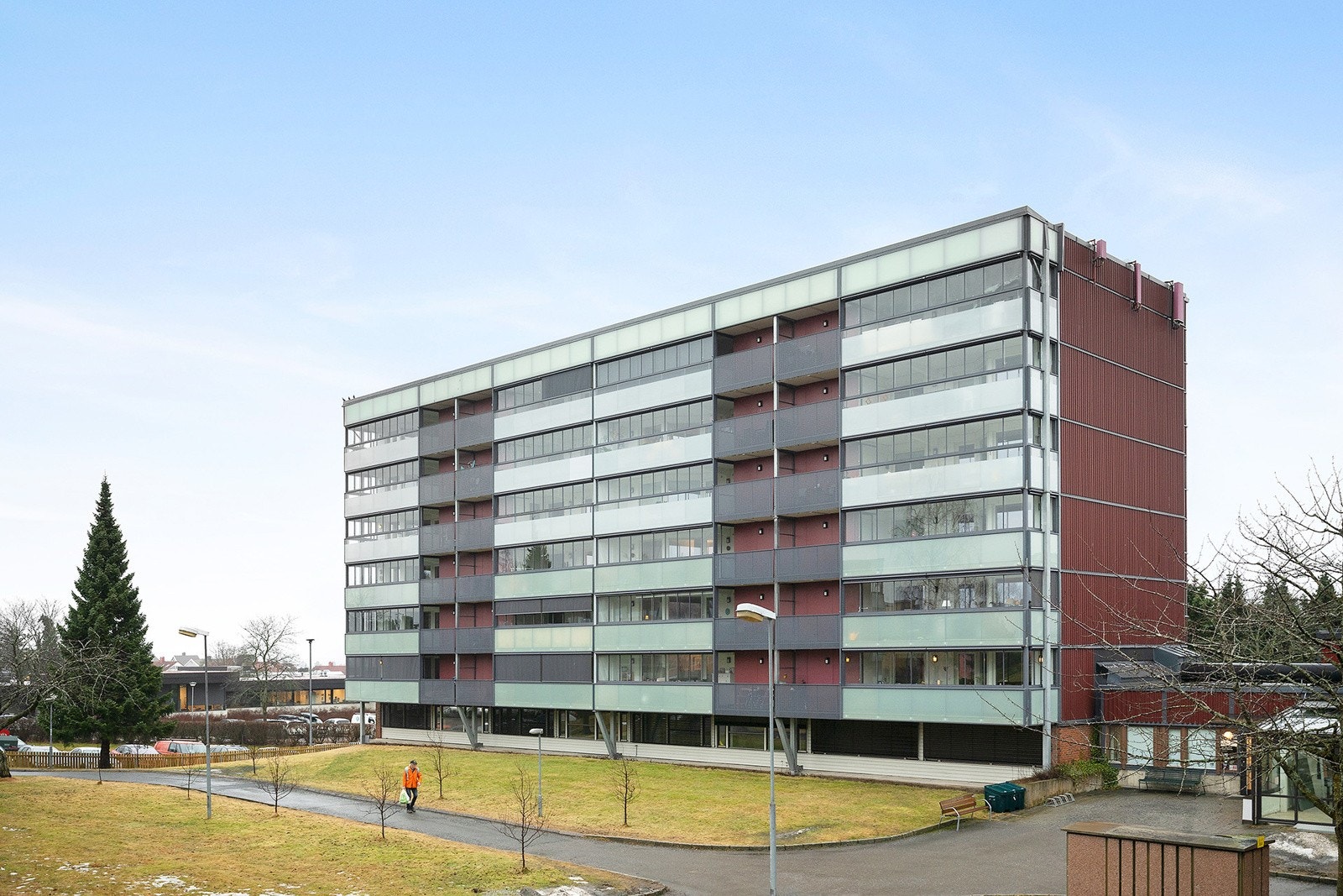 Barnevenlig område med kort vei til både barnehager og skoler i alle trinn. Galleribilde