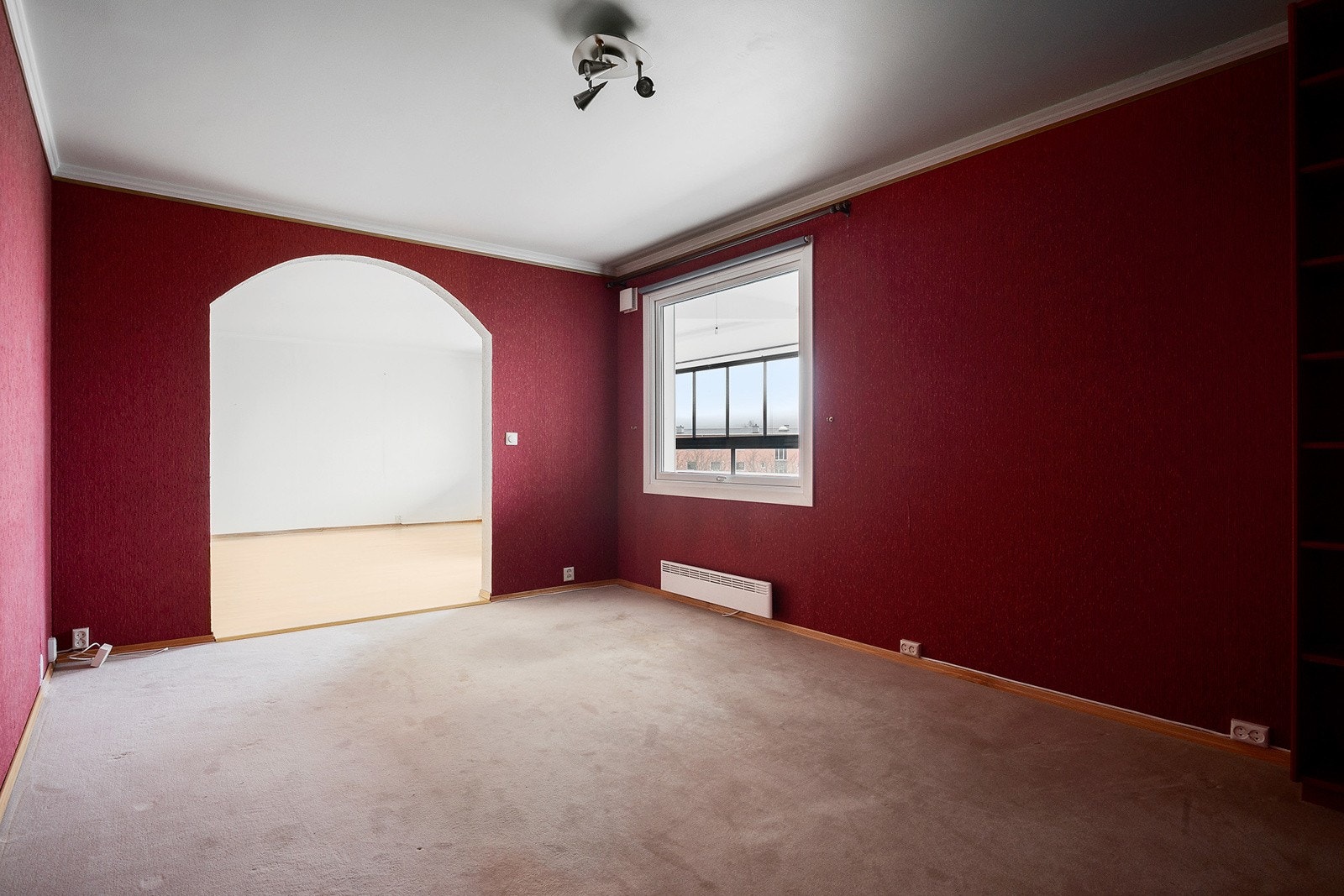 Stor spisestue som tidligere har vært hovedsoverom. Galleribilde