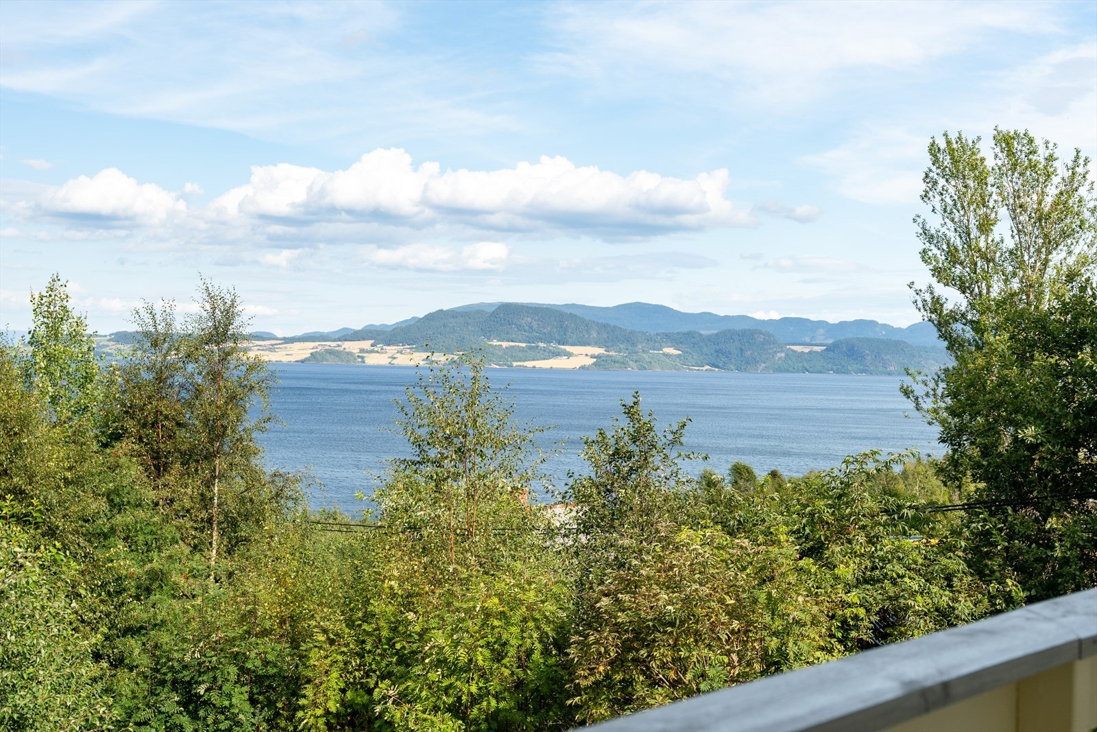 Her kan man nyte den fjordutsikten Galleribilde