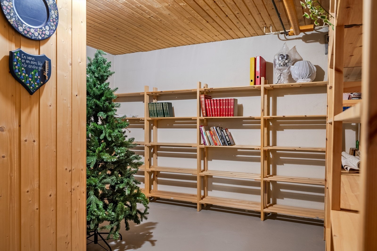 Bod i kjeller. Galleribilde