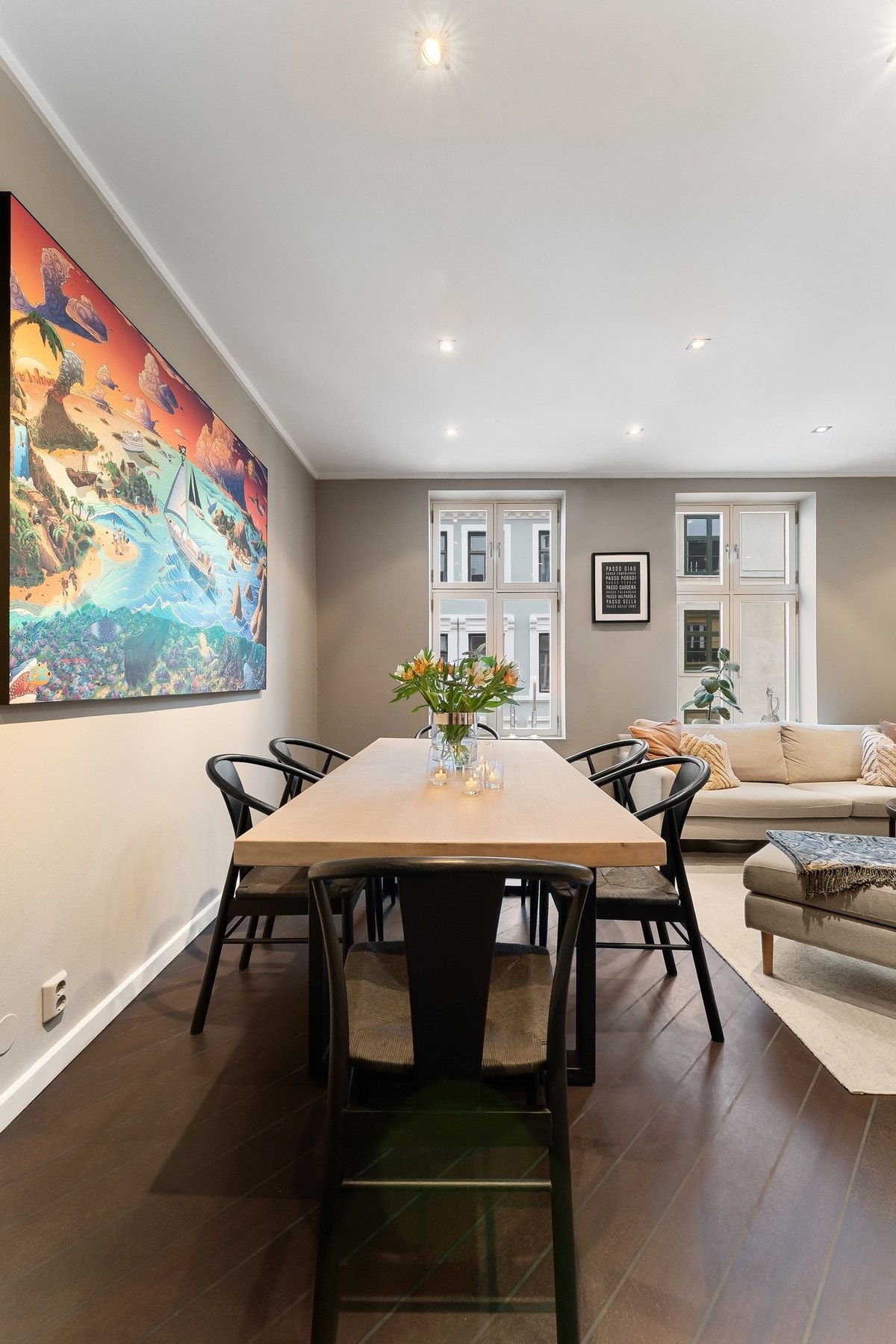 Her har man god plass til å samle alle gjestene. Galleribilde