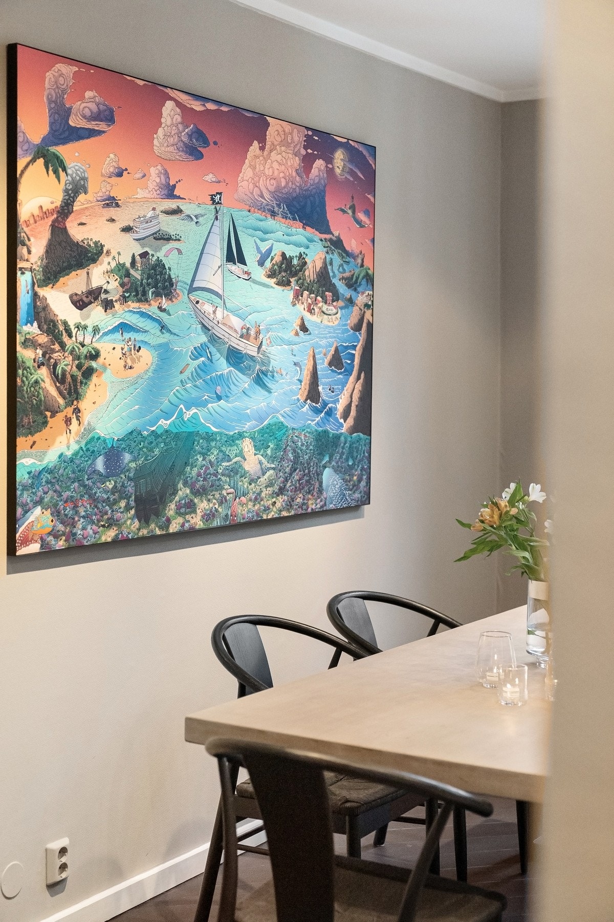 Leiligheten er malt i behagelige fargetoner. Galleribilde