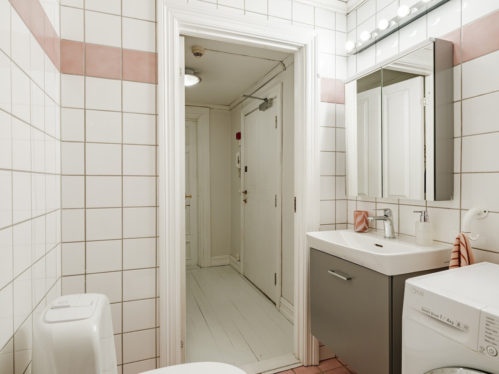 Varmtvann er inkludert i felleskostnadene. Galleribilde