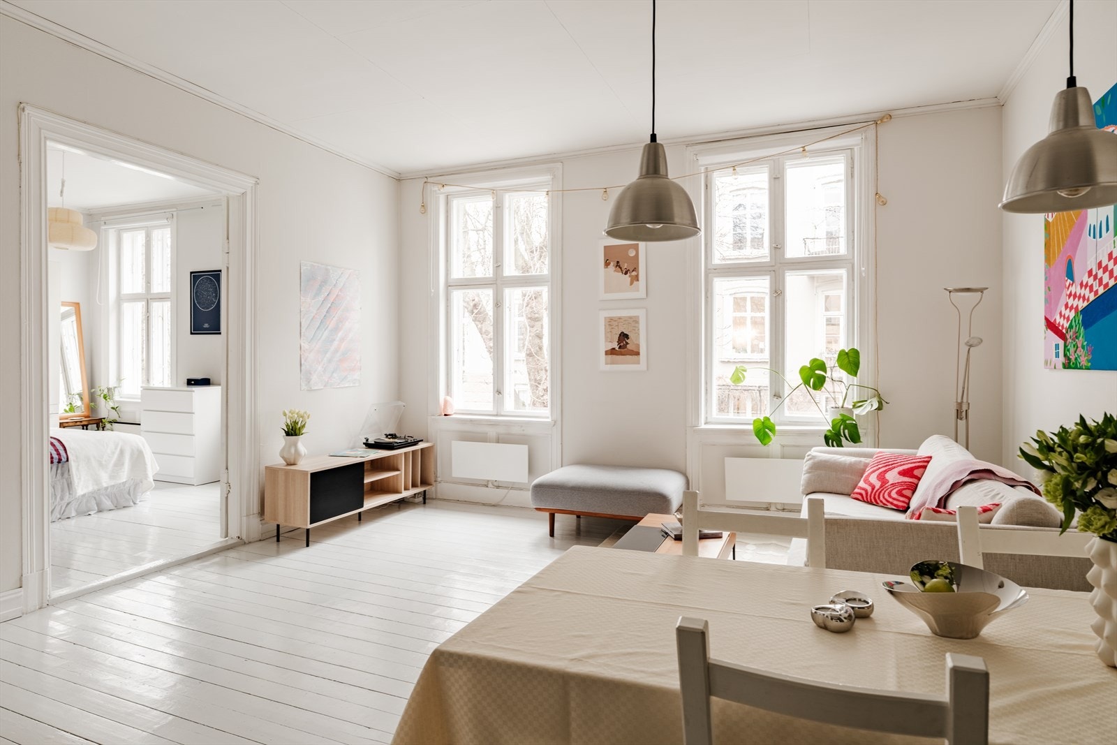 En lys og sjarmerende 2-roms selveier i en klassisk bygård! Galleribilde